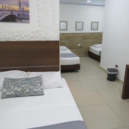 Hotel A & A Santa Alejandria Medellín Esterno foto