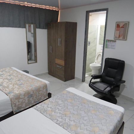 Hotel A & A Santa Alejandria Medellín Esterno foto