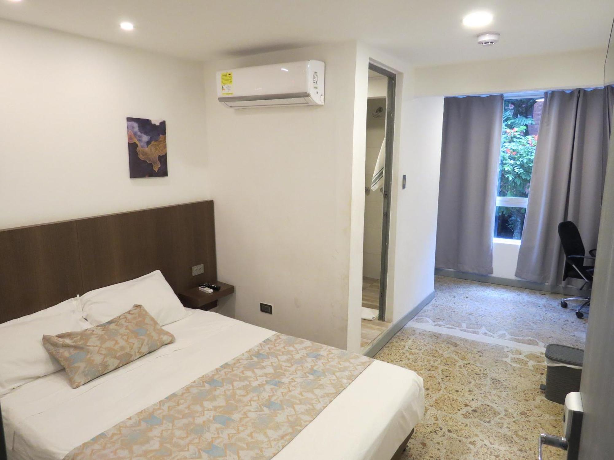 Hotel A & A Santa Alejandria Medellín Esterno foto