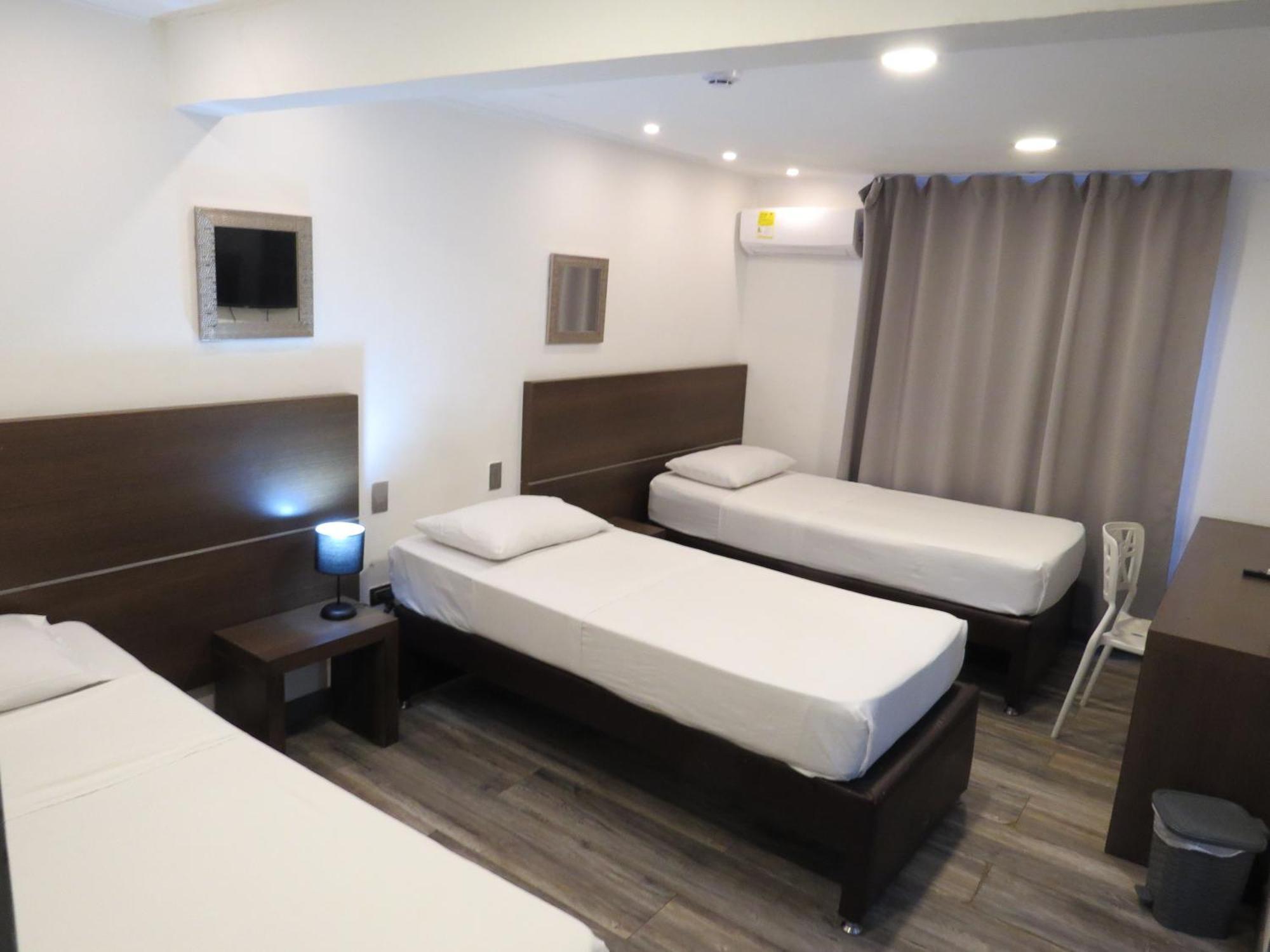 Hotel A & A Santa Alejandria Medellín Esterno foto
